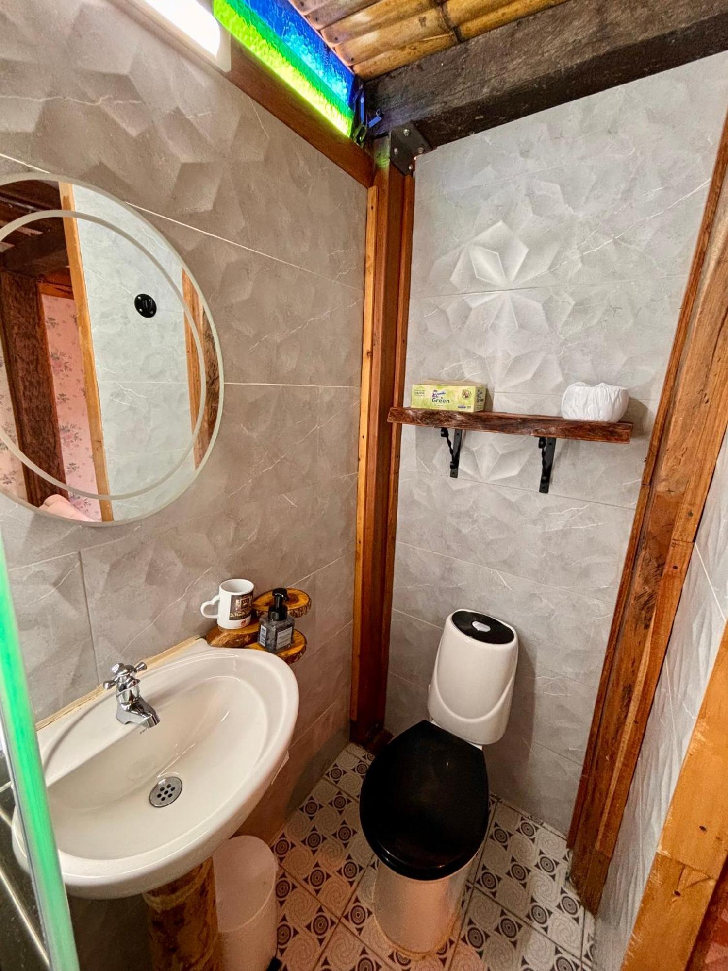 La Puesta Del Sol Hotel Filandia Ruang foto