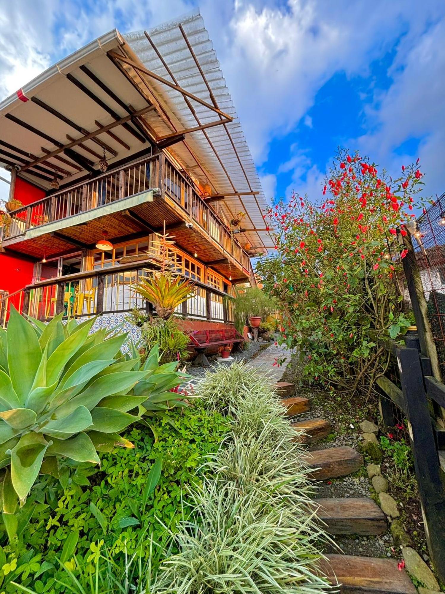 La Puesta Del Sol Hotel Filandia Bagian luar foto