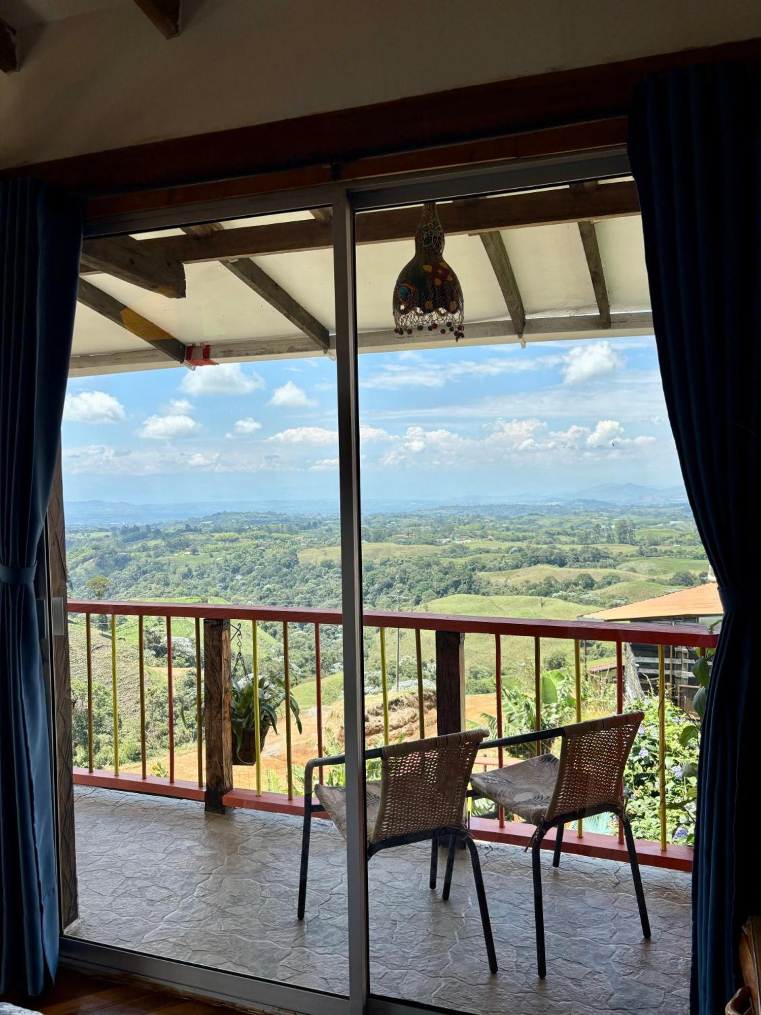 La Puesta Del Sol Hotel Filandia Bagian luar foto